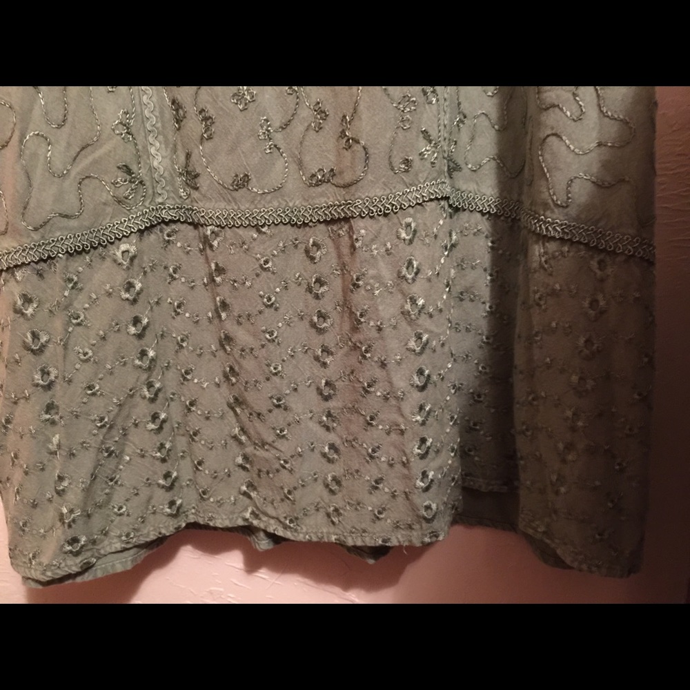 Dress - Picture 4 of 4